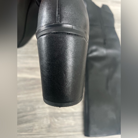 Like New Universal Threads Black Knee-High Vegan Leather Boots Size 10 - Picture 4 of 5